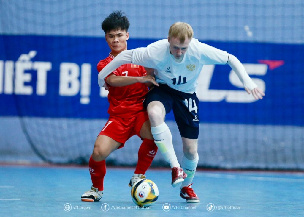 trang cá cược bóng đá bongdabinhduong.com 
Đội tuyển Futsal U19 Việt Nam thắng đậm các cầu thủ Futsal U19 Nga trong trận giao hữu lượt đi